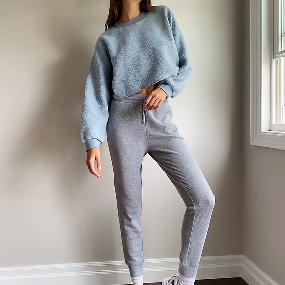 Aritzia Sweaters - Aritzia Sunday Best Lupa Sweater
